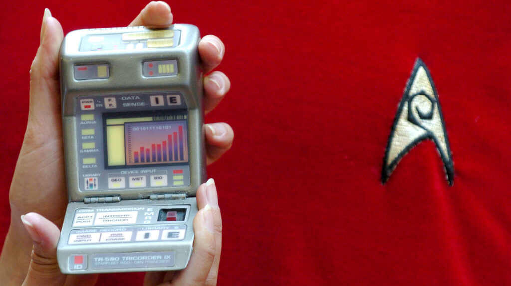 5 Star Trek Gadgets That Have (Or Will Soon) Become Real World Tech 5 Star Trek Gadgets That Have (Or Will Soon) Become Real World Tech