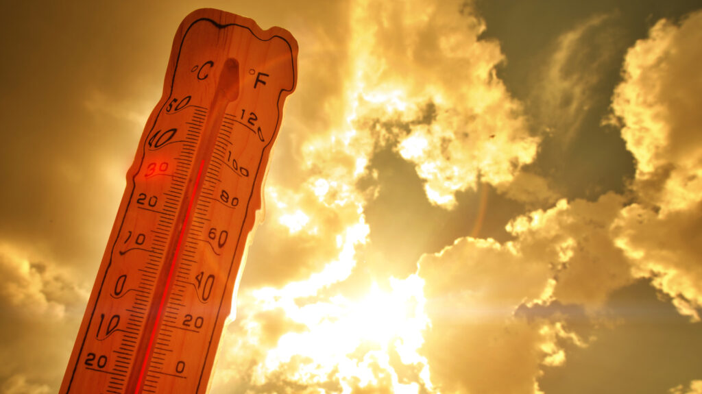 10 Useful Gadgets That Are A Huge Help During Heat Waves