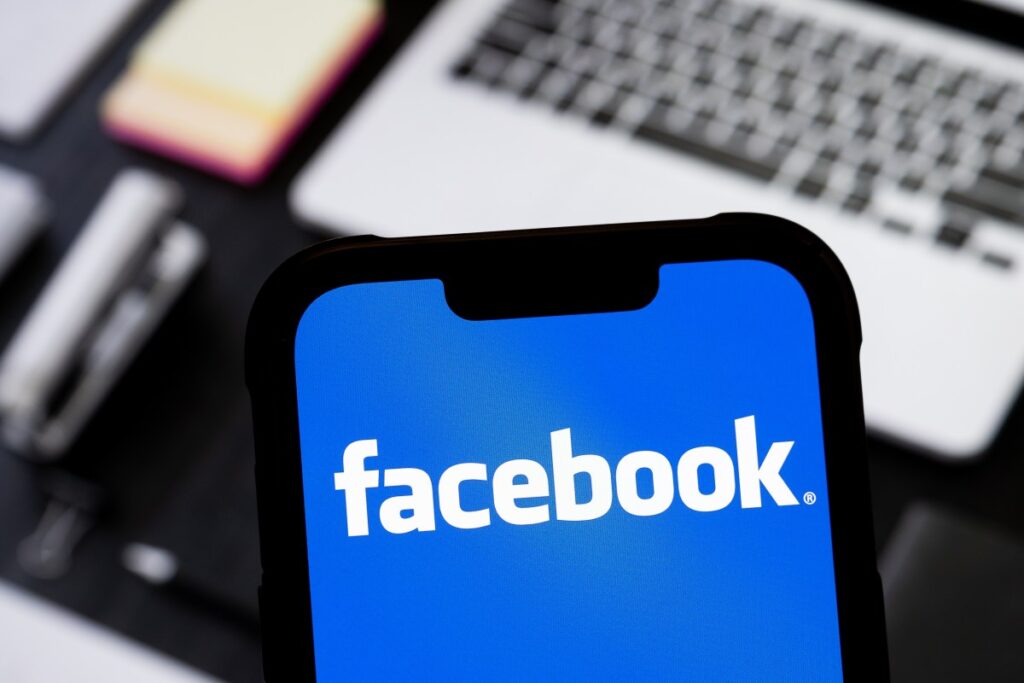 Facebook officially rolls out its stand-alone Creator Studio app with AI tools for creators